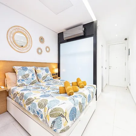 Beachside With Modern Comfort *